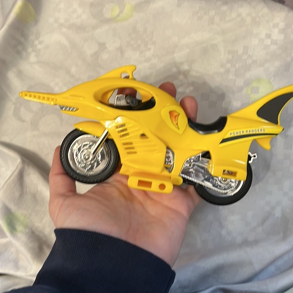 Power Ranger | Toys | Bandai Mighty Morphin Power Rangers Yellow ...